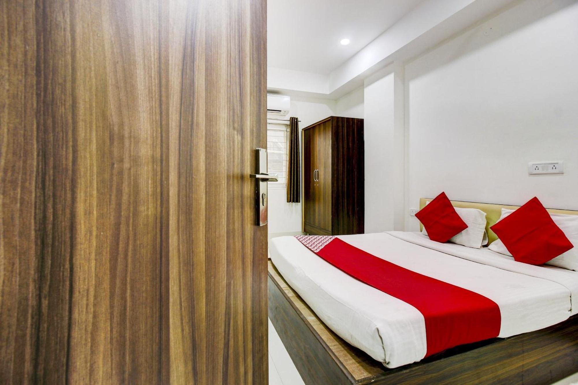 Hotel O Dream Suites Hyderabad Exterior photo